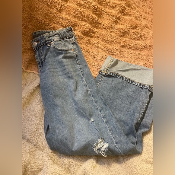 EUC H&M Wide Leg Slightly Distressed Denim Jeans - Picture 3 of 5